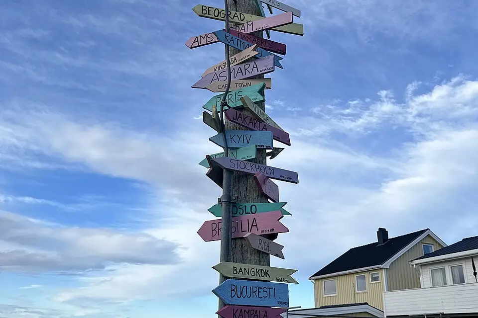 Stimmungsvolle Reiseansicht aus Nordkap für Busreise Nordkap im Sommer – Reisecheck