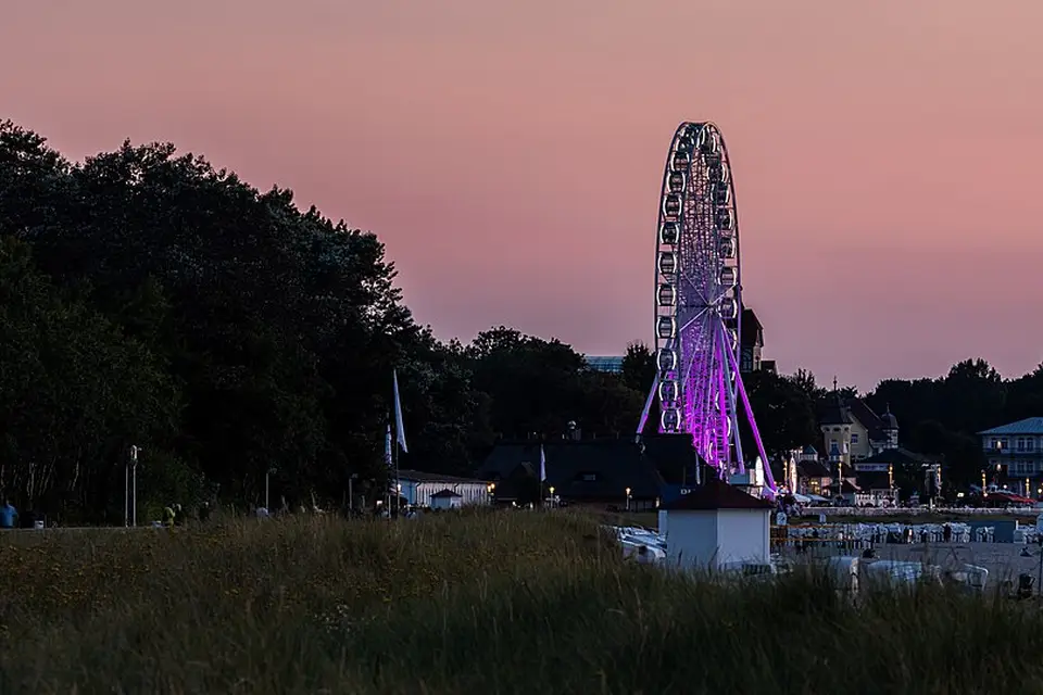 Stimmungsvolle Reiseansicht aus Ostsee für Busreise Ostsee mit 4-Sterne-Hotel – Reisecheck