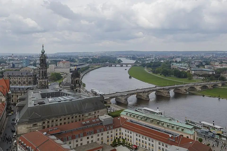 Stimmungsvolle Reiseansicht aus Dresden für Busreise Dresden ab NRW – Reiseguide