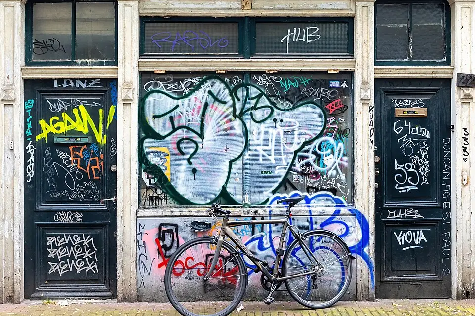 Authentischer Reisemoment in Amsterdam – passend zu Adventsreise Amsterdam mit dem Bus – Route & Leistungen