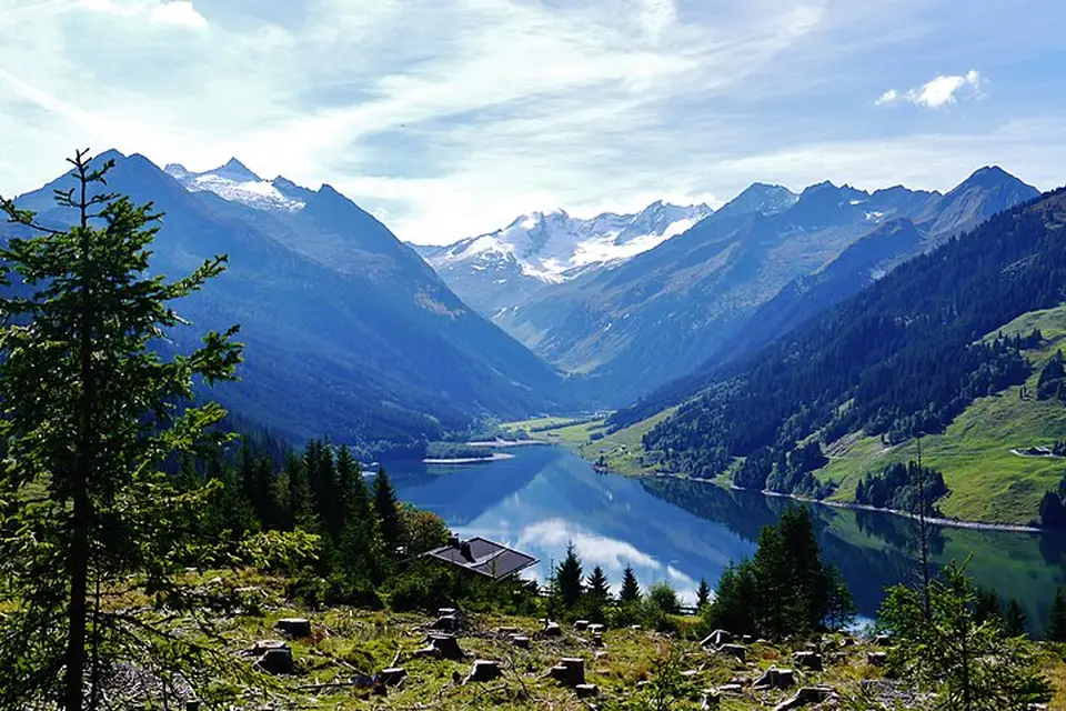 Landschaft und Sehenswürdigkeiten in Zillertal für Silvesterreise Zillertal mit dem Bus – Dauer & Komfort