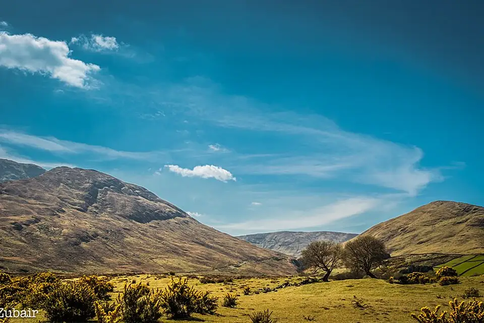 Stimmungsvolle Reiseansicht aus Irland für Naturreise Irland mit dem Bus – Tipps zur Auswahl