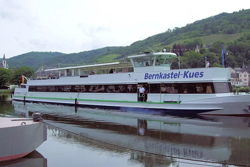 Stimmungsvolle Reiseansicht aus Mosel für Busreise Mosel für Paare – Dauer & Komfort