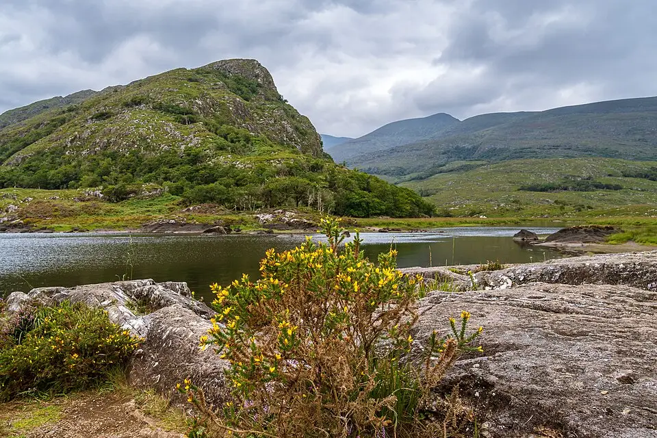 Stimmungsvolle Reiseansicht aus Irland für Silvesterreise Irland mit dem Bus – Reisecheck