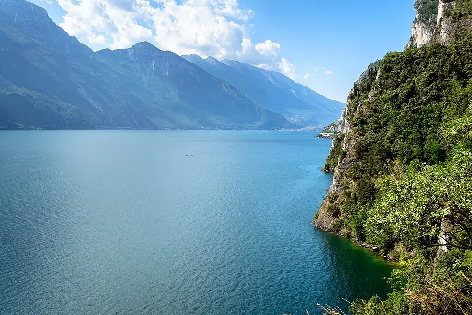 Authentischer Reisemoment in Gardasee – passend zu Busreise Gardasee mit Schifffahrt – Reisecheck