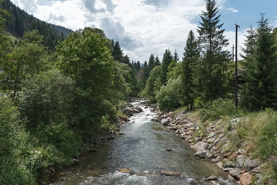 Authentischer Reisemoment in Tirol – passend zu Naturreise Tirol mit dem Bus – Route & Leistungen