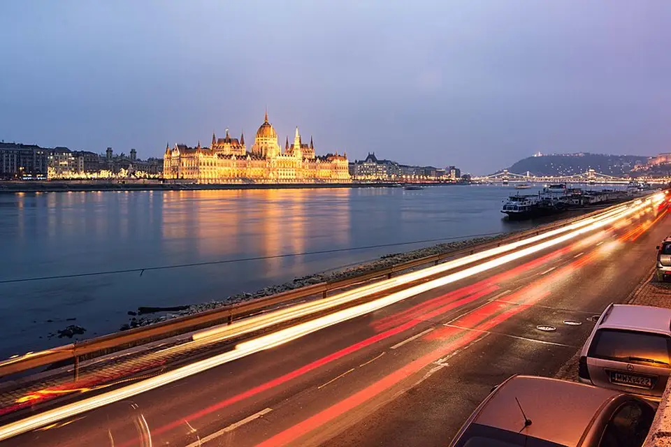 Authentischer Reisemoment in Budapest – passend zu Busreise Budapest im Winter – Reisecheck