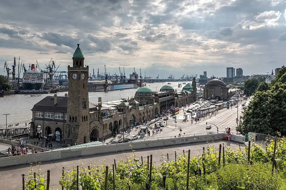 Landschaft und Sehenswürdigkeiten in Hamburg für Panoramareise Hamburg mit dem Bus – Route & Leistungen