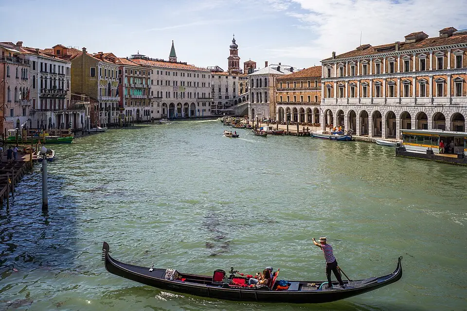 Authentischer Reisemoment in Venedig – passend zu Busreise Venedig übers Wochenende – Reiseguide