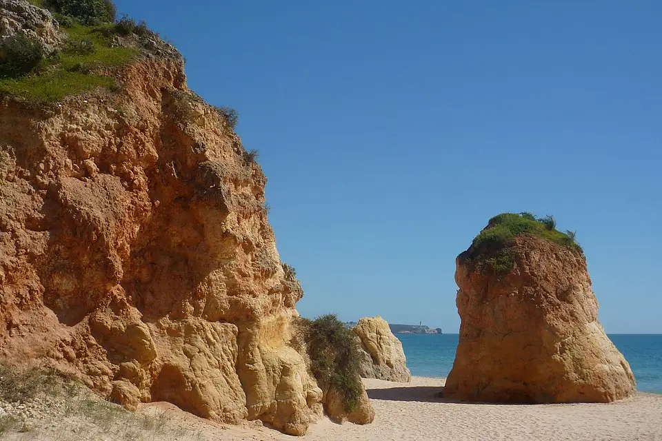 Landschaft und Sehenswürdigkeiten in Algarve für Busreise Algarve mit 4-Sterne-Hotel – Tipps zur Auswahl