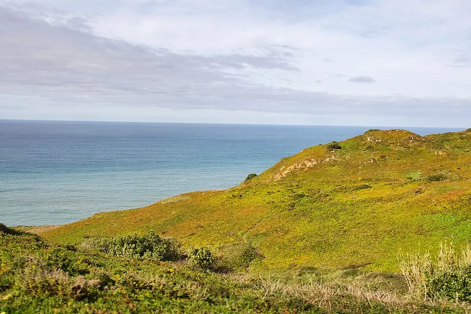 Landschaft und Sehenswürdigkeiten in Algarve für Busreise Algarve mit Haustürabholung – Tipps zur Auswahl