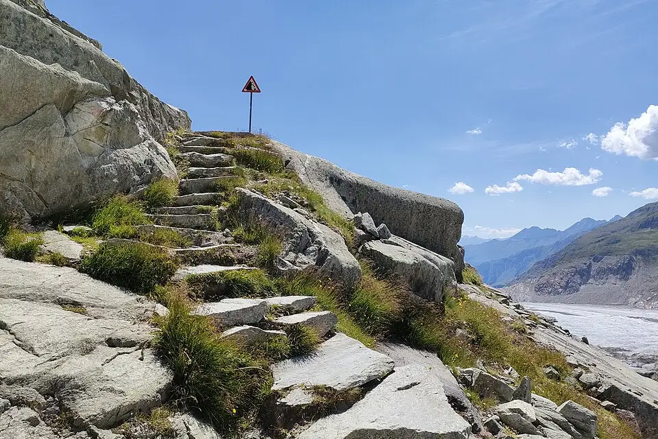 Landschaft und Sehenswürdigkeiten in Wallis für Busreise Wallis im Winter – ehrlich eingeordnet