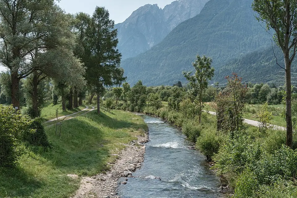 Authentischer Reisemoment in Tirol – passend zu Busreise Tirol Angebote vergleichen – Route & Leistungen