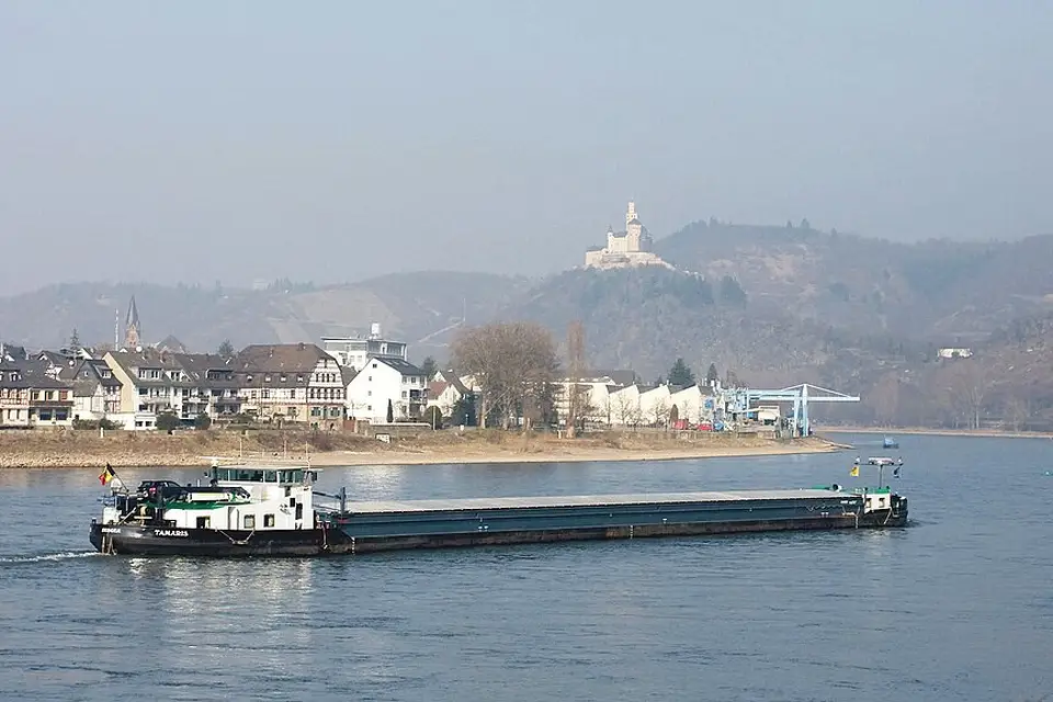 Landschaft und Sehenswürdigkeiten in Rhein für Busreise Romantischer Rhein ab Berlin – Tipps zur Auswahl