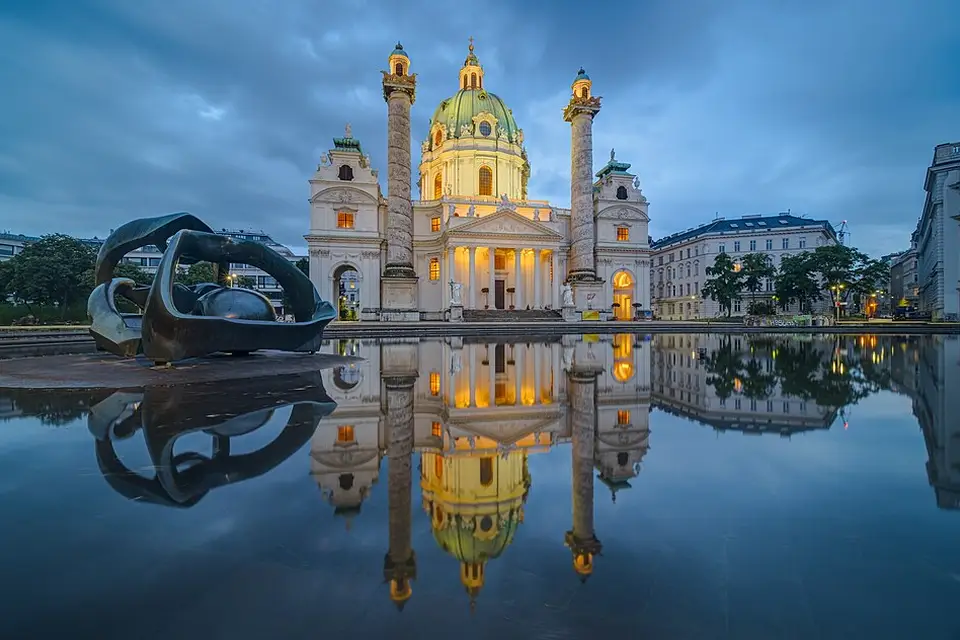 Stimmungsvolle Reiseansicht aus Wien für Gruppenreise Wien mit dem Bus – Reiseguide