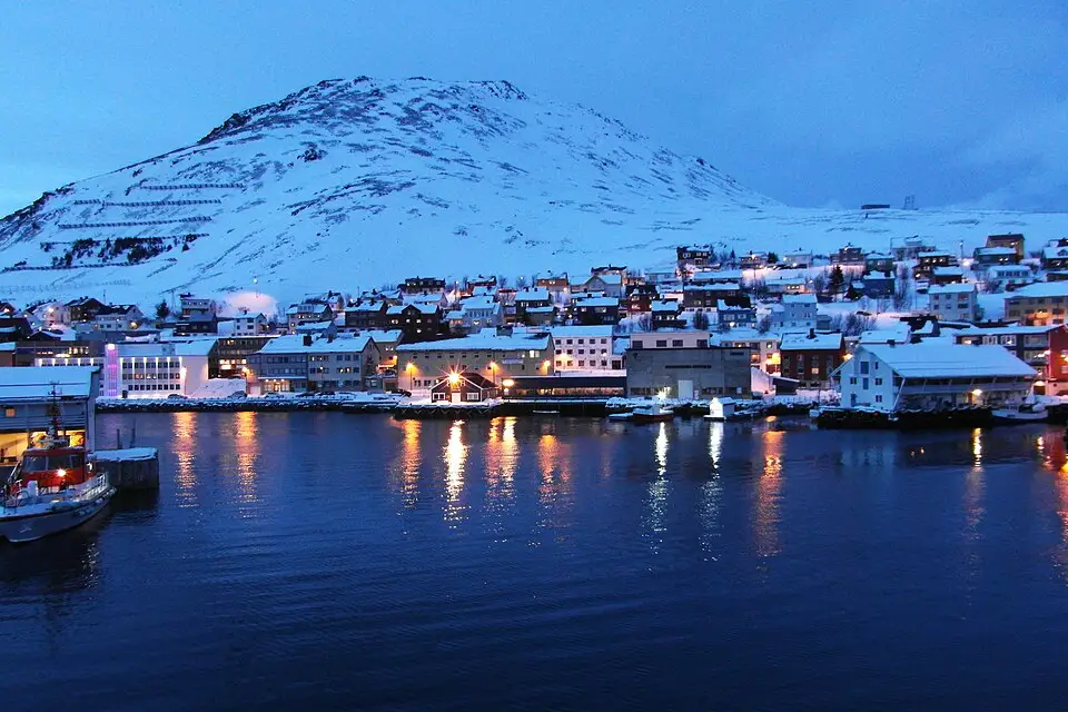 Stimmungsvolle Reiseansicht aus Nordkap für Busreise Nordkap mit Halbpension – Reiseguide