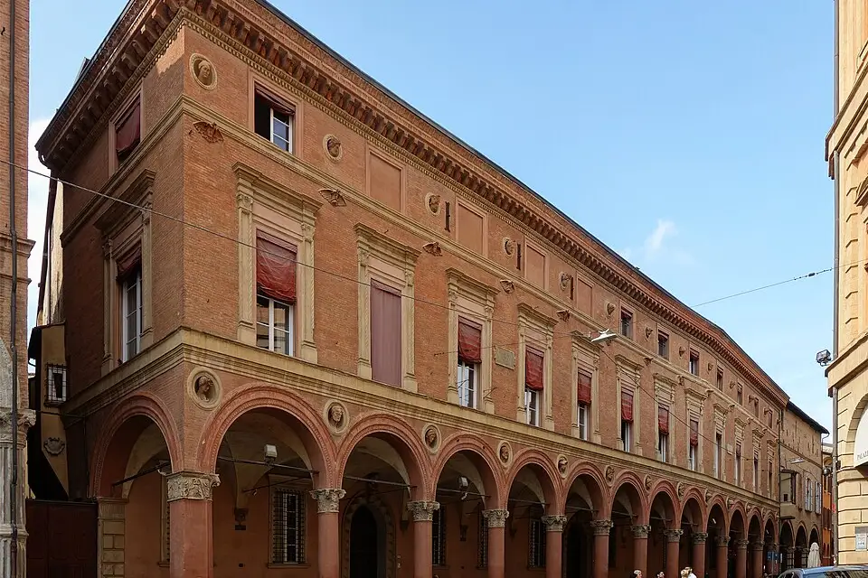 Landschaft und Sehenswürdigkeiten in Emilia Romagna für Panoramareise Emilia-Romagna mit dem Bus – Reisecheck