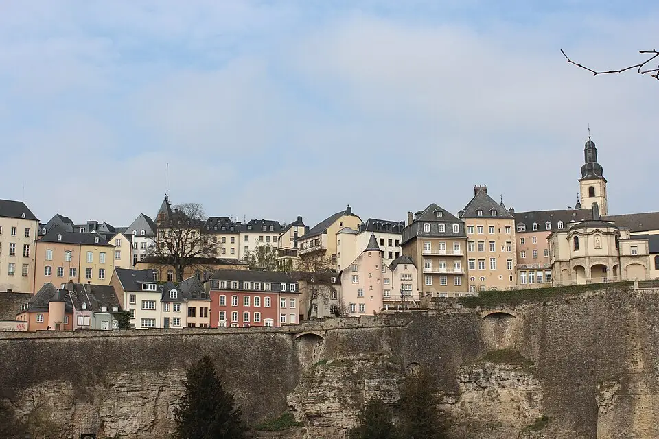 Stimmungsvolle Reiseansicht aus Luxemburg für Busreise Luxemburg mit Panoramabahn – Reisecheck