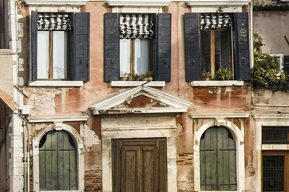 Stimmungsvolle Reiseansicht aus Venedig für Adventsreise Venedig mit dem Bus – Reiseguide