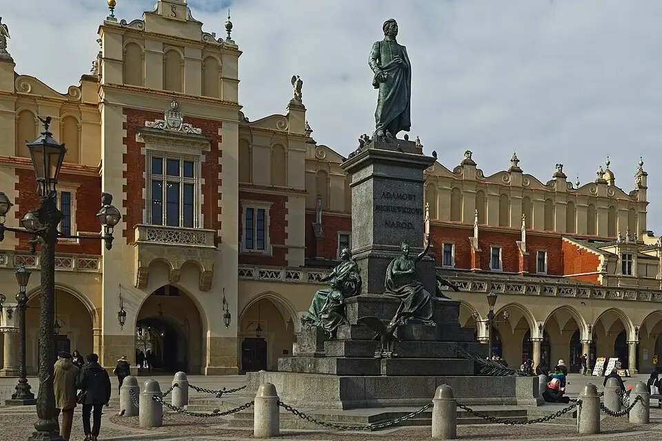 Landschaft und Sehenswürdigkeiten in Krakau für Busreise Krakau ab Frankfurt – Dauer & Komfort