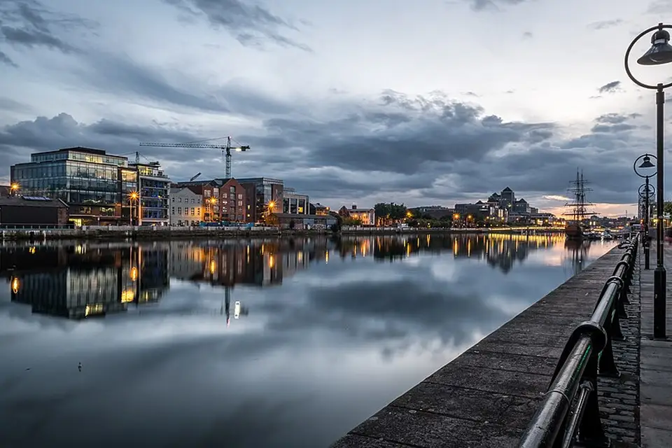 Authentischer Reisemoment in Irland – passend zu Busreise Irland für Familien – Reisecheck