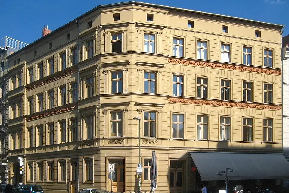 Authentischer Reisemoment in Berlin – passend zu Kurzreise Berlin mit dem Bus – Reiseguide