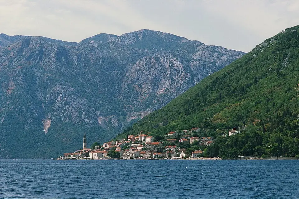 Authentischer Reisemoment in Montenegro – passend zu Beste Reisezeit für eine Busreise Montenegro – Reisecheck