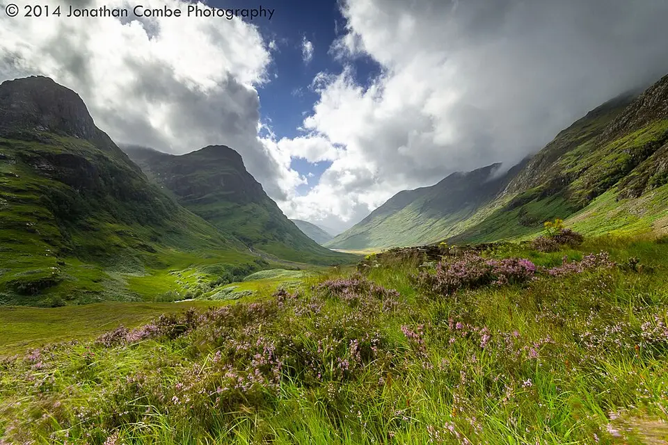 Stimmungsvolle Reiseansicht aus Schottland für Busreise Schottland für Paare – Dauer & Komfort