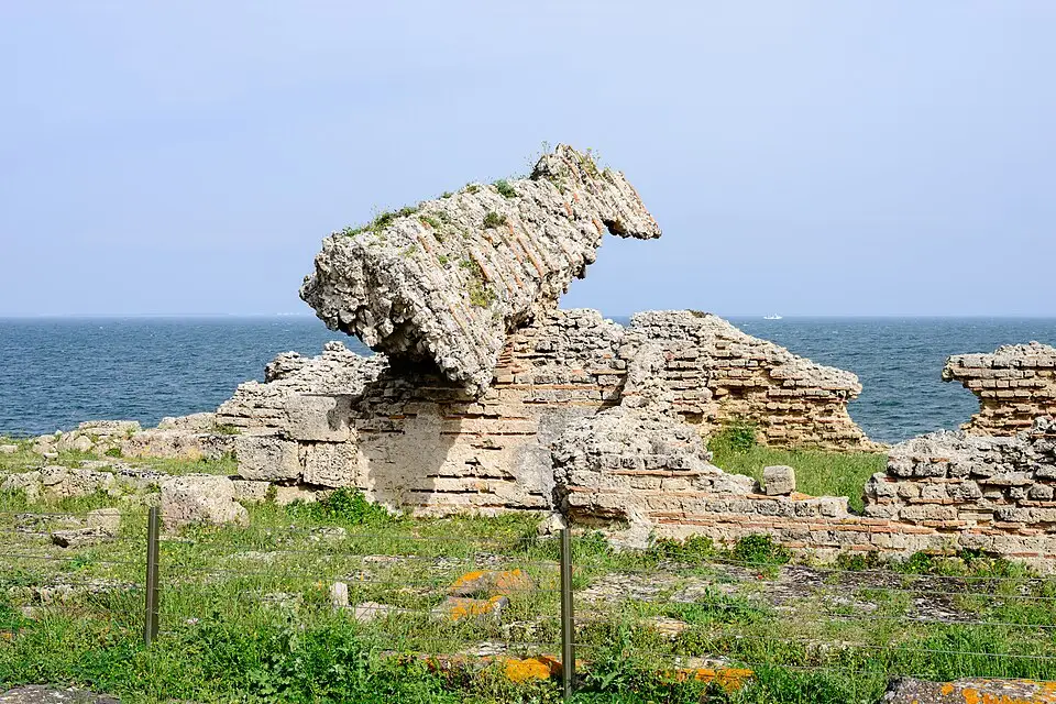 Landschaft und Sehenswürdigkeiten in Sardinien für Busreise Sardinien ab Hamburg – Reiseguide