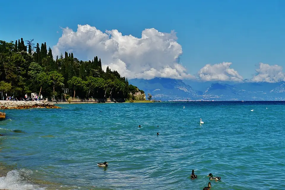 Landschaft und Sehenswürdigkeiten in Gardasee für Busreise Gardasee in kleiner Gruppe – Tipps zur Auswahl