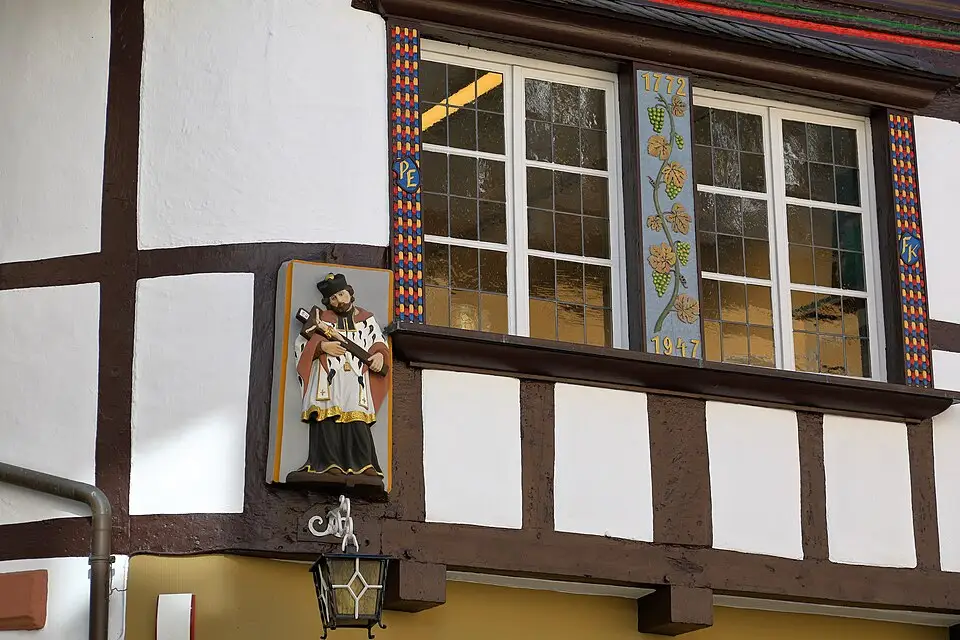 Landschaft und Sehenswürdigkeiten in Mosel für Busreise Mosel mit Rollator – ehrlich eingeordnet