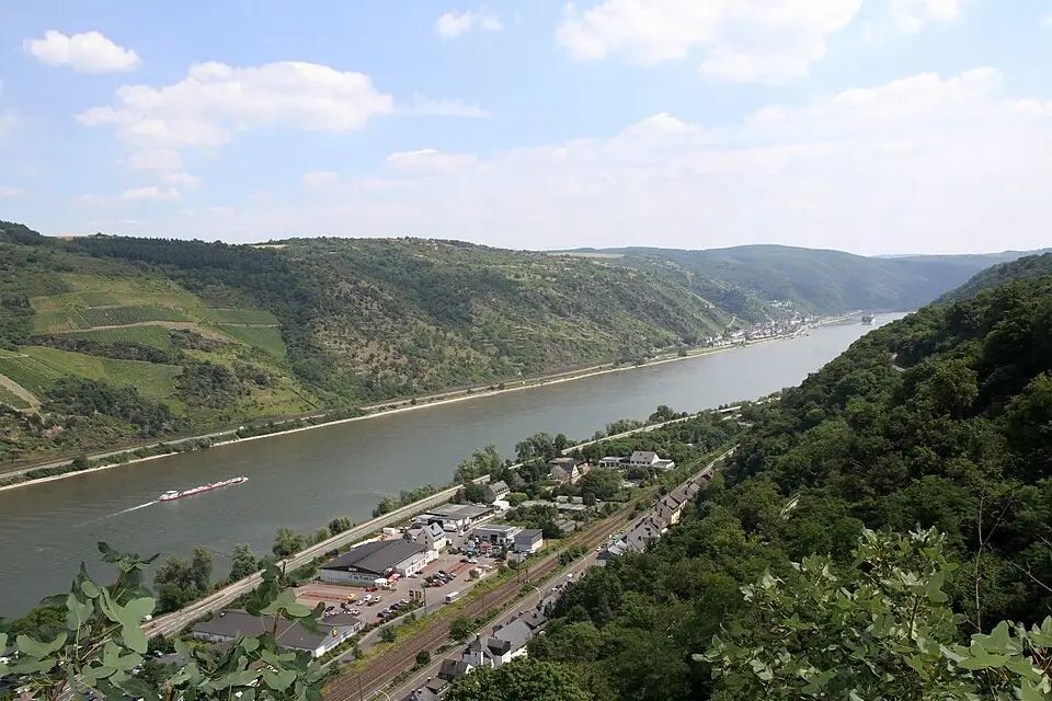 Authentischer Reisemoment in Rhein – passend zu Busreise Romantischer Rhein ab Berlin – Tipps zur Auswahl