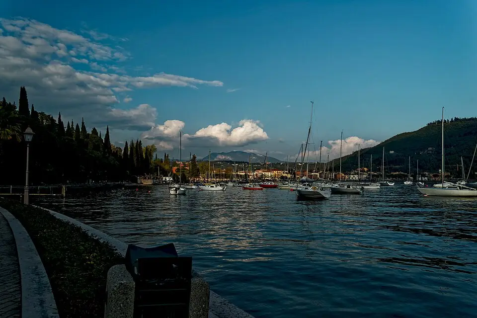 Authentischer Reisemoment in Gardasee – passend zu Busreise Gardasee ab Stuttgart – ehrlich eingeordnet