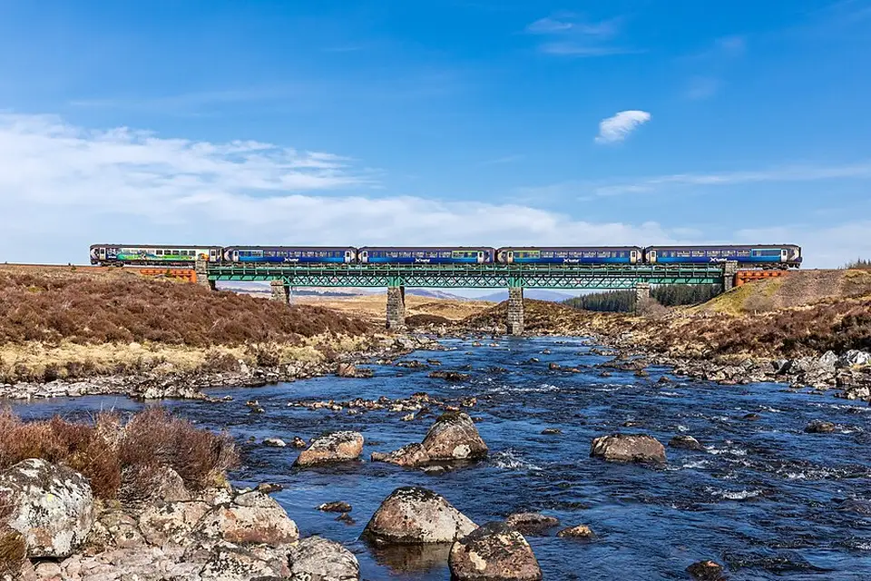 Authentischer Reisemoment in Schottland – passend zu Busreise Schottland – Reiseguide