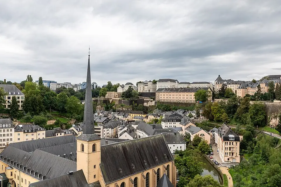Landschaft und Sehenswürdigkeiten in Luxemburg für Adventsreise Luxemburg mit dem Bus – Route & Leistungen