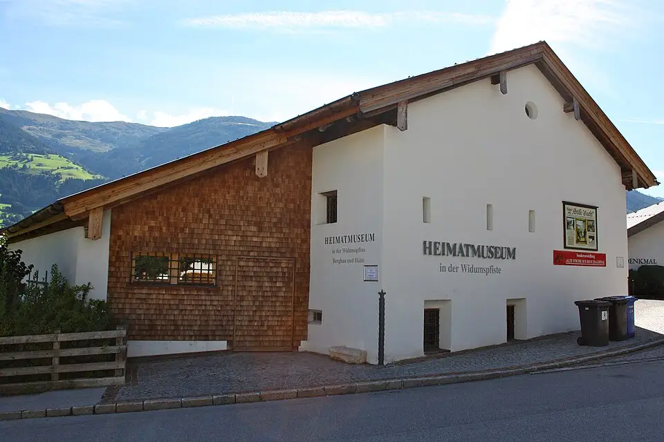 Landschaft und Sehenswürdigkeiten in Zillertal für Günstige Busreise Zillertal – Reisecheck