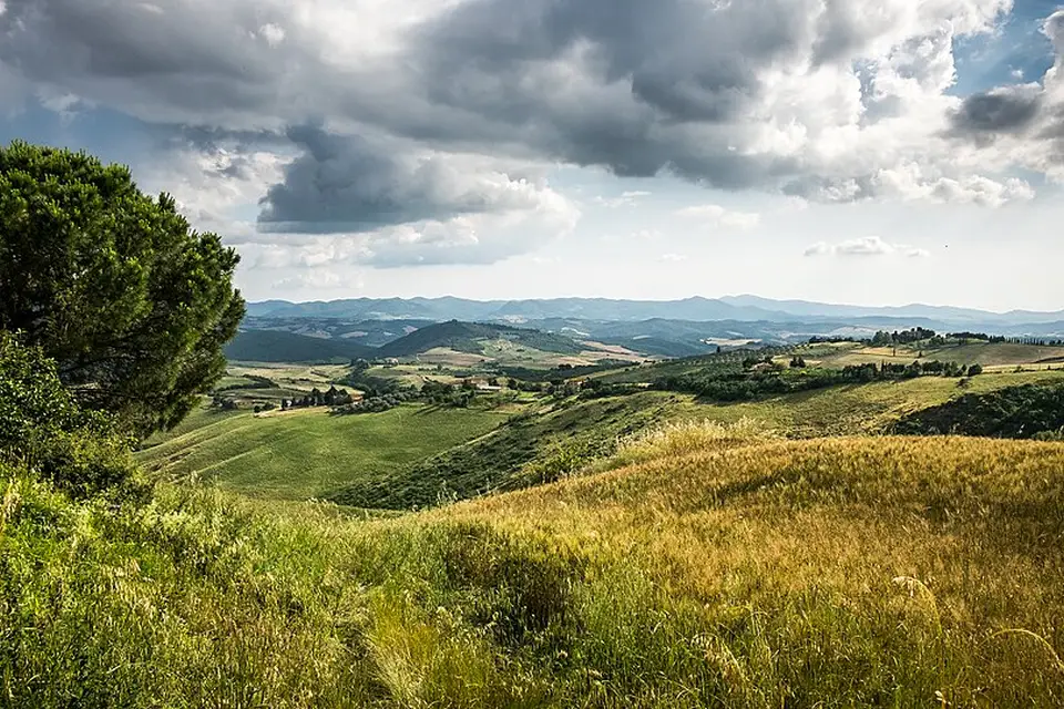 Landschaft und Sehenswürdigkeiten in Toskana für Busreise Toskana mit Schifffahrt – ehrlich eingeordnet
