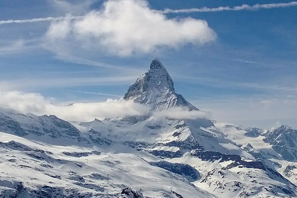 Landschaft und Sehenswürdigkeiten in Wallis für Genussreise Wallis mit dem Bus – Reiseguide