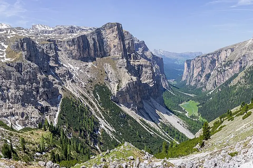 Stimmungsvolle Reiseansicht aus Südtirol für Premium Busreise Südtirol – Reisecheck
