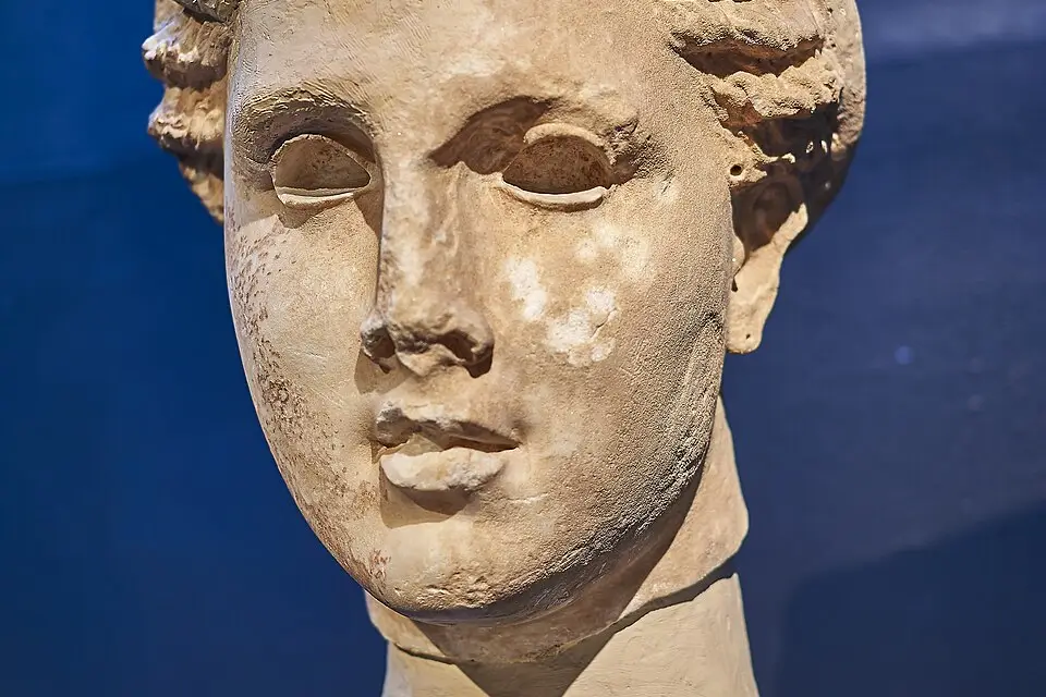 Stimmungsvolle Reiseansicht aus Athen für Busreise Athen mit 4-Sterne-Hotel – ehrlich eingeordnet