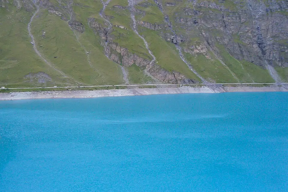 Authentischer Reisemoment in Wallis – passend zu Adventsreise Wallis mit dem Bus – Dauer & Komfort