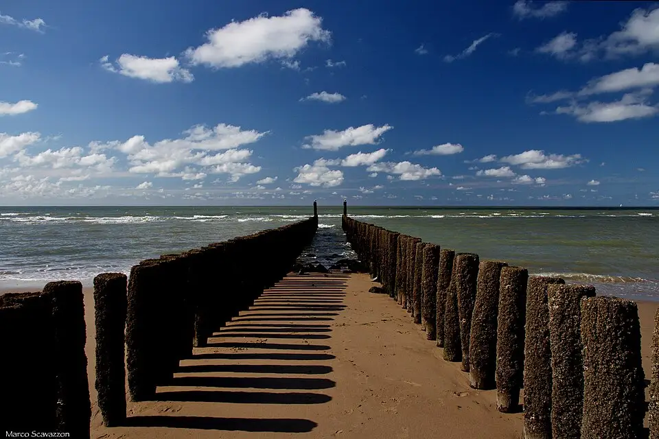 Landschaft und Sehenswürdigkeiten in Zeeland für Busreise Zeeland im Sommer – ehrlich eingeordnet