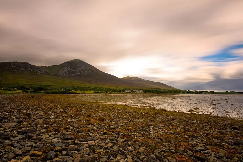 Landschaft und Sehenswürdigkeiten in Irland für Busreise Irland im Herbst – Reiseguide