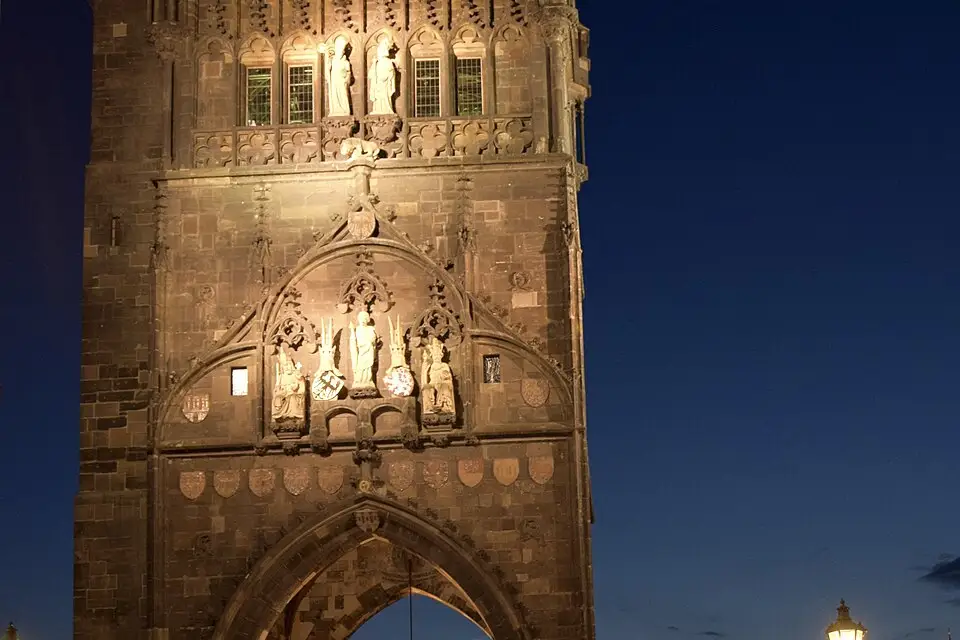 Authentischer Reisemoment in Prag – passend zu Busreise Prag für Senioren – Route & Leistungen