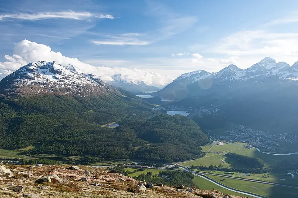 Landschaft und Sehenswürdigkeiten in Engadin für Busreise Engadin – Reiseguide