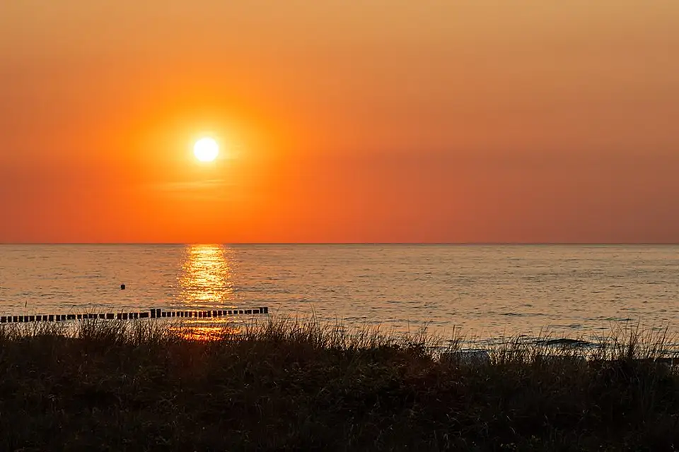 Stimmungsvolle Reiseansicht aus Nordsee für Adventsreise Nordsee mit dem Bus – Reiseguide