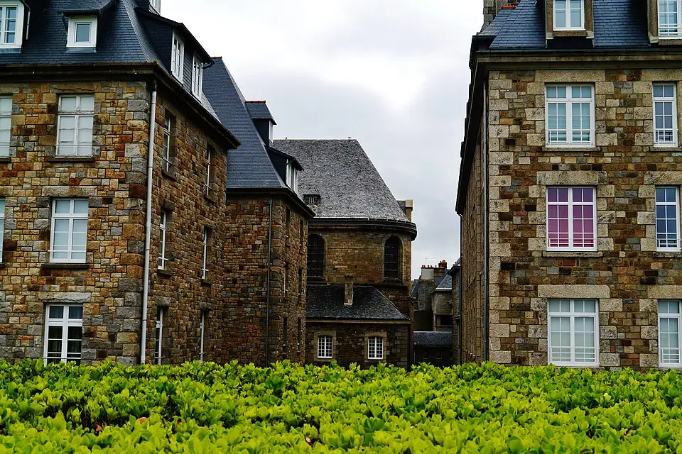 Authentischer Reisemoment in Bretagne – passend zu Rundreise Bretagne mit dem Bus – ehrlich eingeordnet