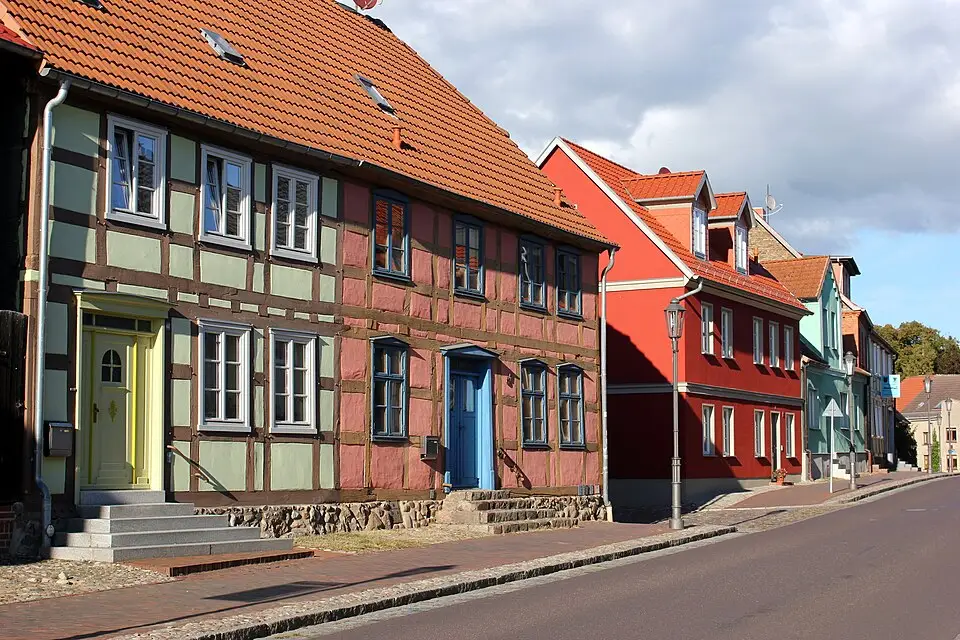 Stimmungsvolle Reiseansicht aus Mecklenburgischen Seenplatte für Premium Busreise Mecklenburgische Seenplatte – Reisecheck