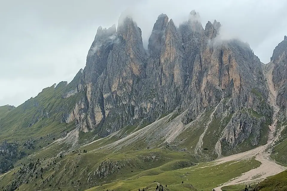 Stimmungsvolle Reiseansicht aus Südtirol für Günstige Busreise Südtirol – Reisecheck