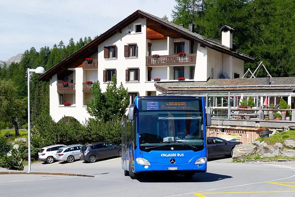 Landschaft und Sehenswürdigkeiten in Engadin für Adventsreise Engadin mit dem Bus – ehrlich eingeordnet